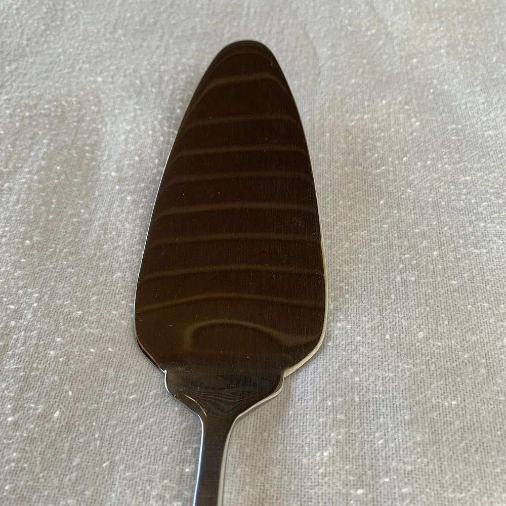 Wallace Pie Cake Server 18/10 Stainless Glossy Flatware New Charm Pattern 11 in.